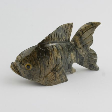 Zsírkőből faragott hal szobor - közepes - kb. 4x7x1,5cm-es